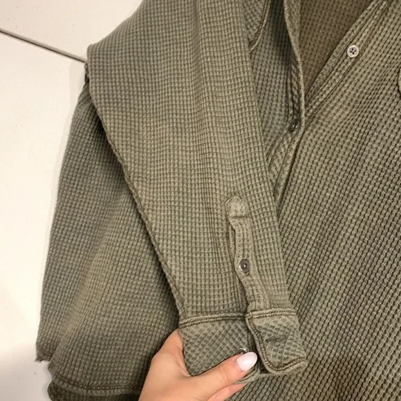 AERIE GREEN LUMBER JANE WAFFLE BUTTON DOWN SHIRT MEDIUM - Picture 4 of 7